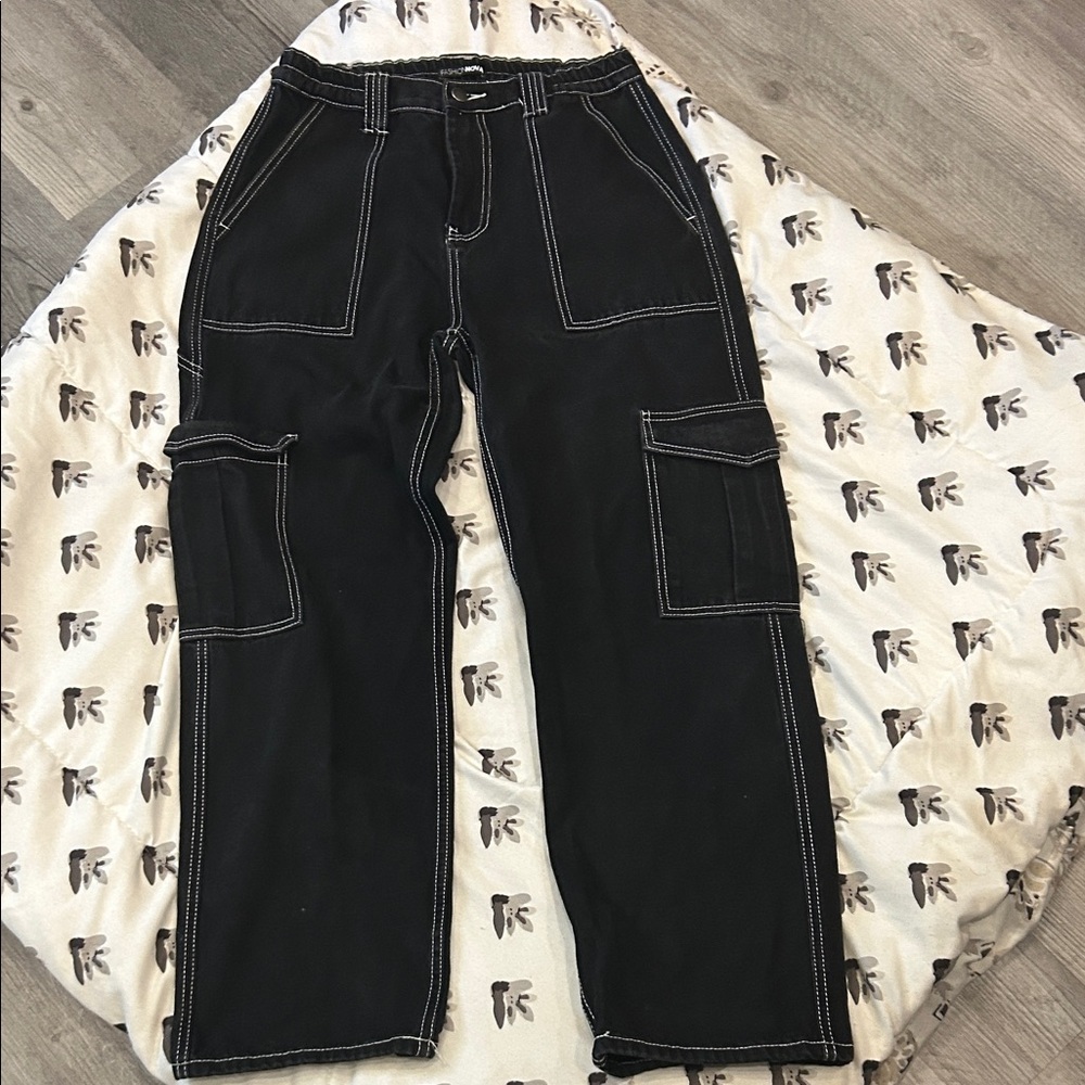 Fashion Nova Black Cargo Jeans